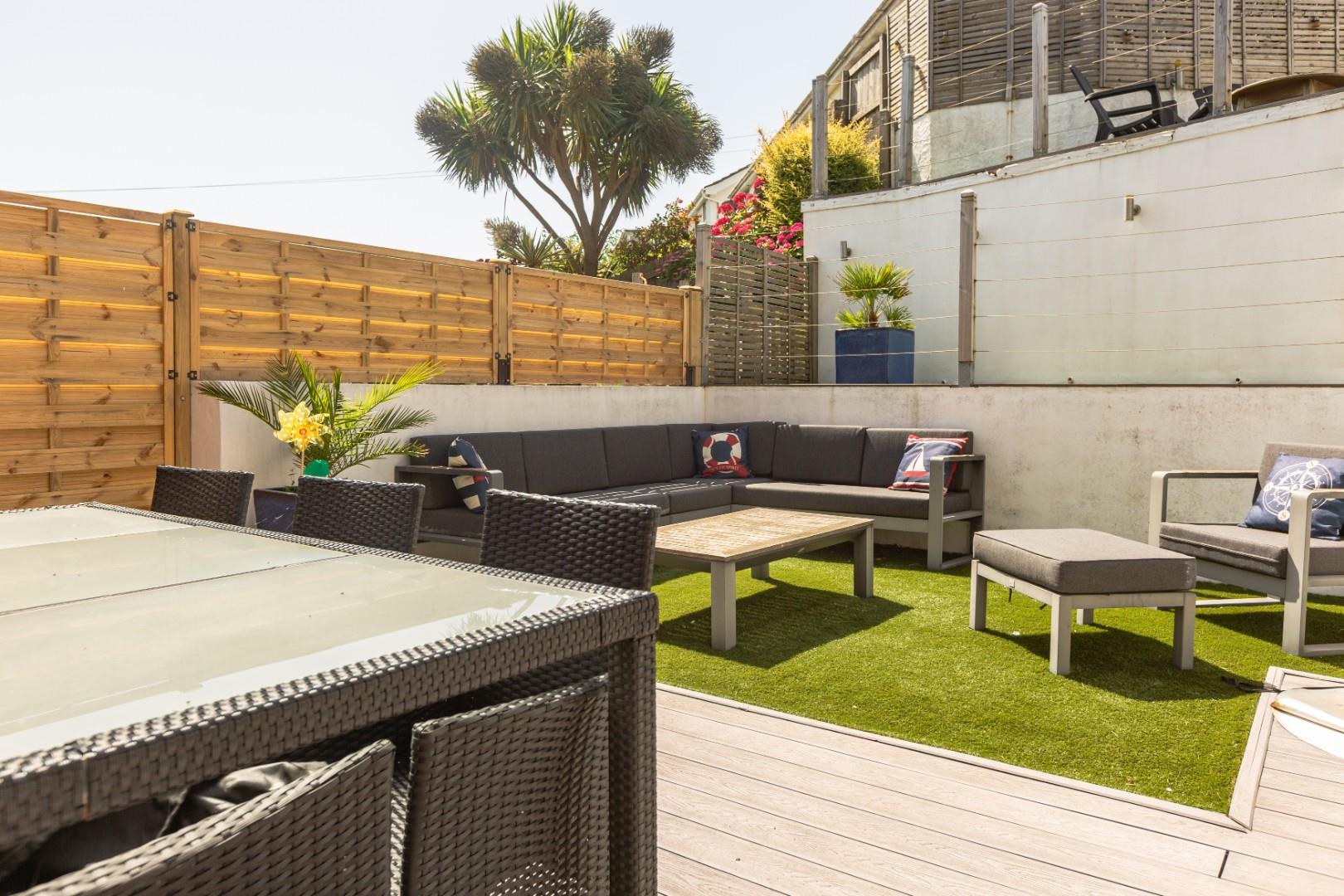 Plunch Lane, Mumbles, Swansea, SA3 4JE